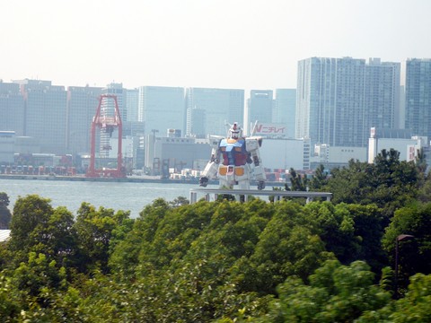 ゆりかもめから見たガンダム