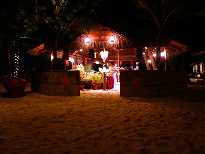 ビーチディナー （食事置き場） / Beach Dinner (meal depository) 